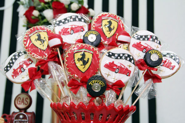 lacos-e-acucar-cha-de-bebe-chanel-ferrari-12