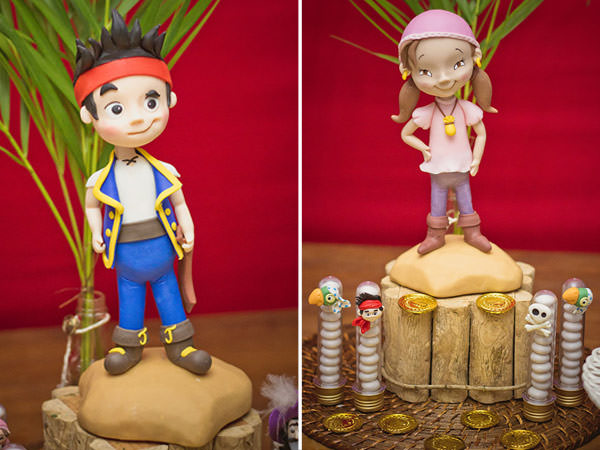 festinha-jasck-e-os-piratas-rubi-decoracoes-11