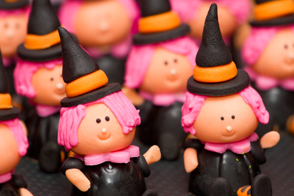 festinha-caraminholando-halloween-bruxa-pink-roxo-preto-03