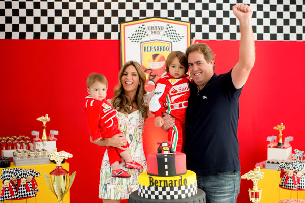 Festinha-grand-prix-vermelho-fotografia-Camila-Coura-12