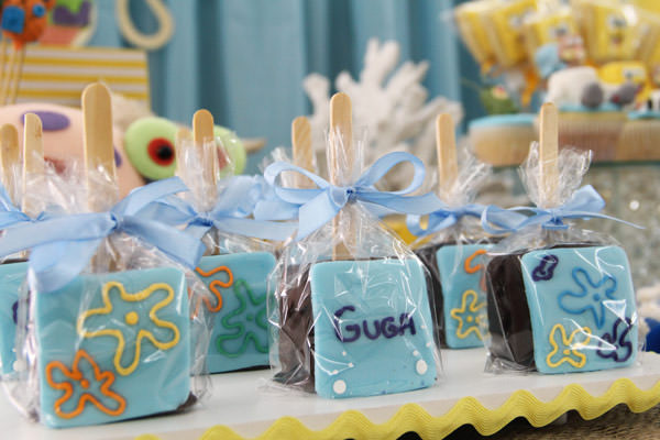 festinha-bob-esponja-amarelo-e-azul-decoracao-Fabiana-Moura-06