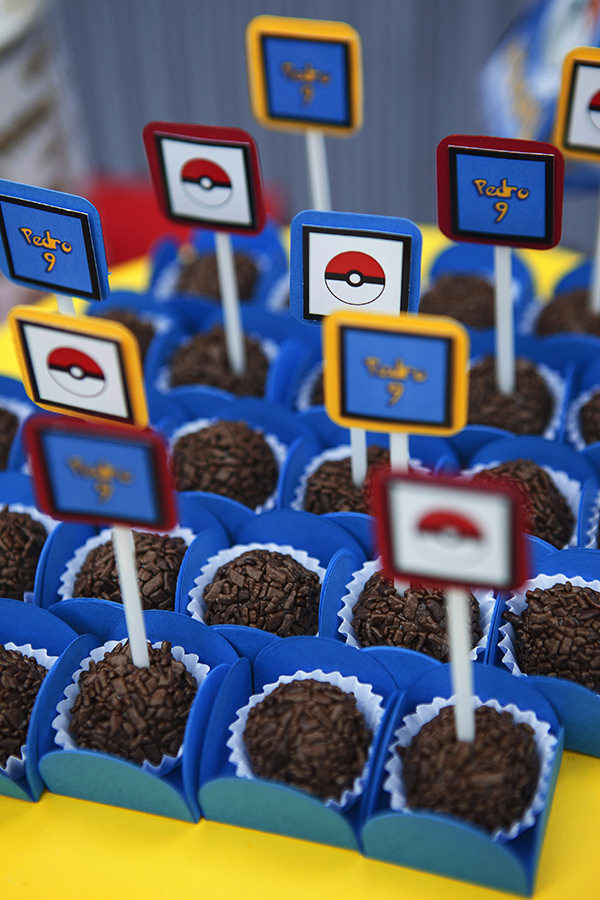 São Paulo -SP , 15/06/16 , Aniversario de Pedro Trajano , filho de Ana Luiza Trajano , no restaurante Brasil a Gosto nos jardins e depois no Mega Play Paintball , no bairro do Morumbi. Foto Fabiano Accorsi