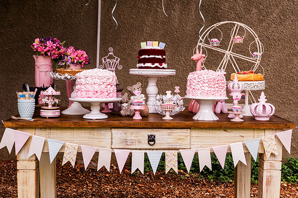 Chá de bebê de menina com bar de pipoca