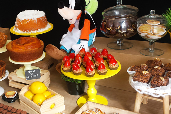 Festinha, Caraminholando, Padaria do Pateta, Disney