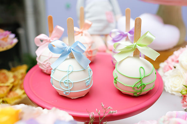 Festinha infantil, Candy colors, Decoração Jazz Assessoria