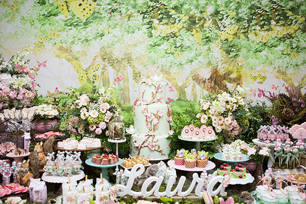 Aniversário de um ano com tema jardim