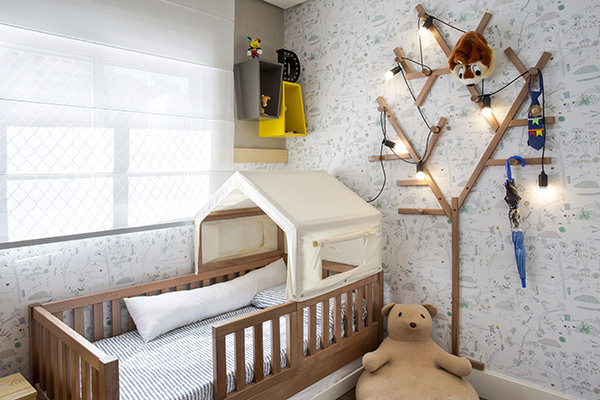 Quarto de menino decorado com tema safari