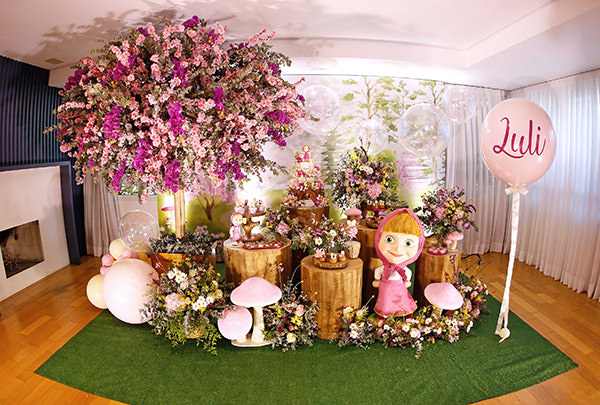 Floresta Encantada da Masha