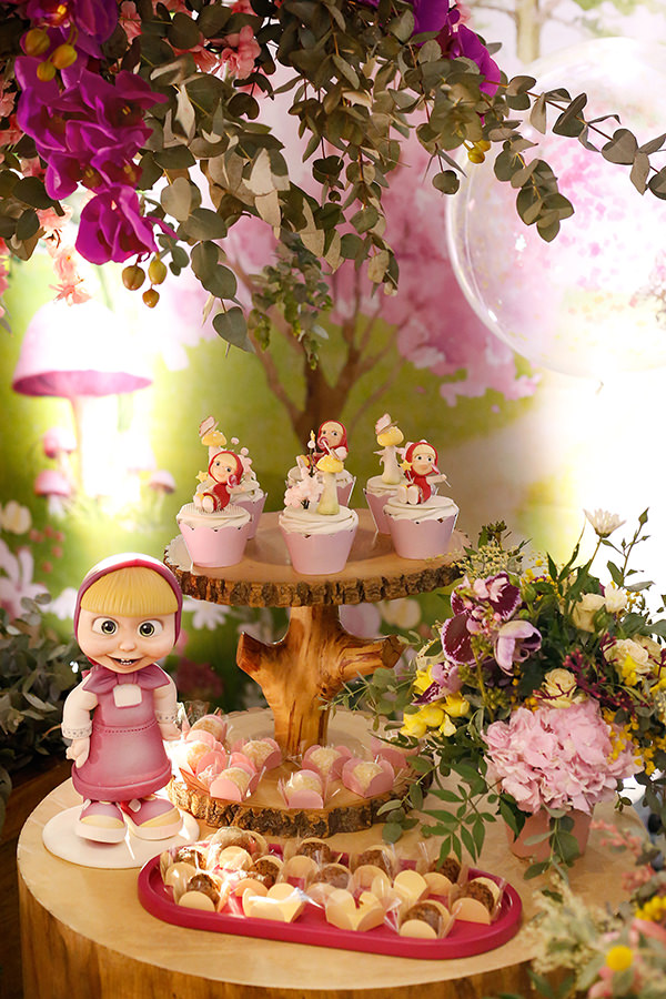 Floresta Encantada da Masha docinhos