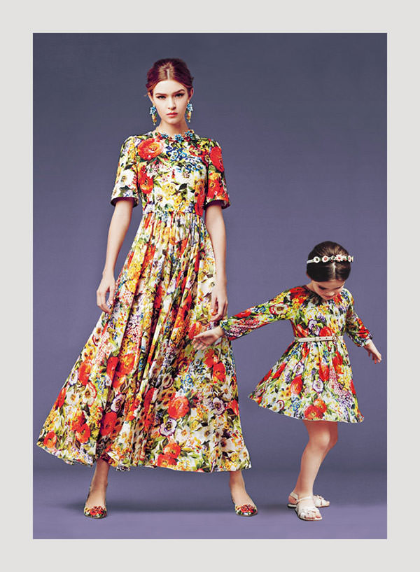 mother-and-daughter-matching-dresses-dolce-and-gabbana-ss-2015-05